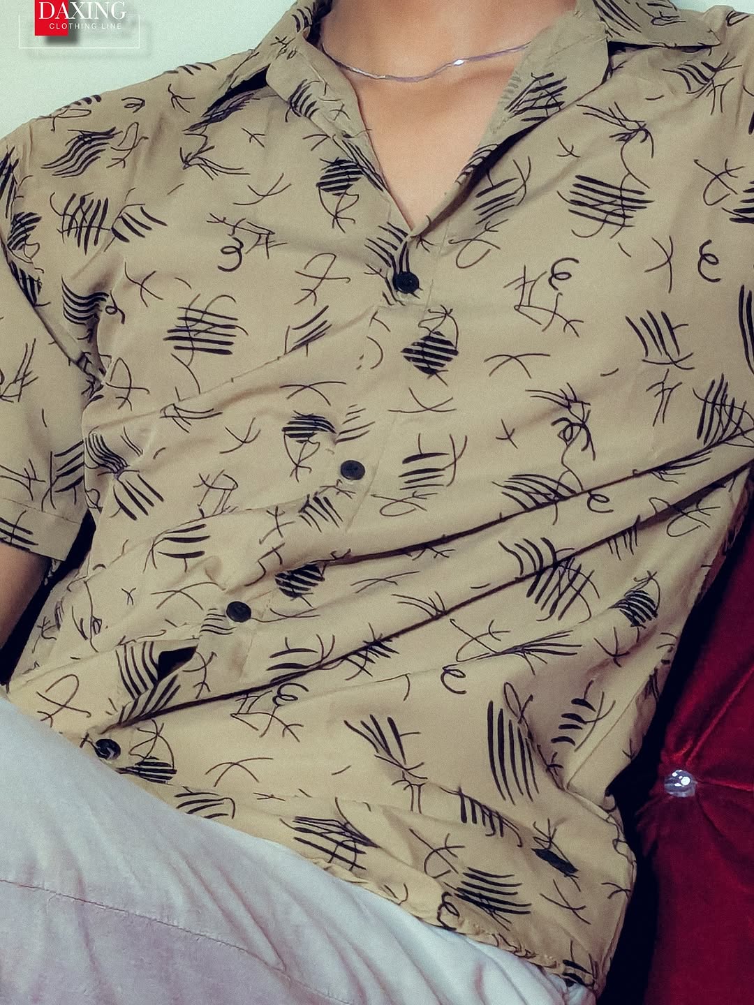 BASIC SOFT EMBOSS_🎨 Available Colors__Black _ Orange _ Beige _ Mint Green__📸 Note_ Shirt colors may slightly vary from the pictures due to lighting __4