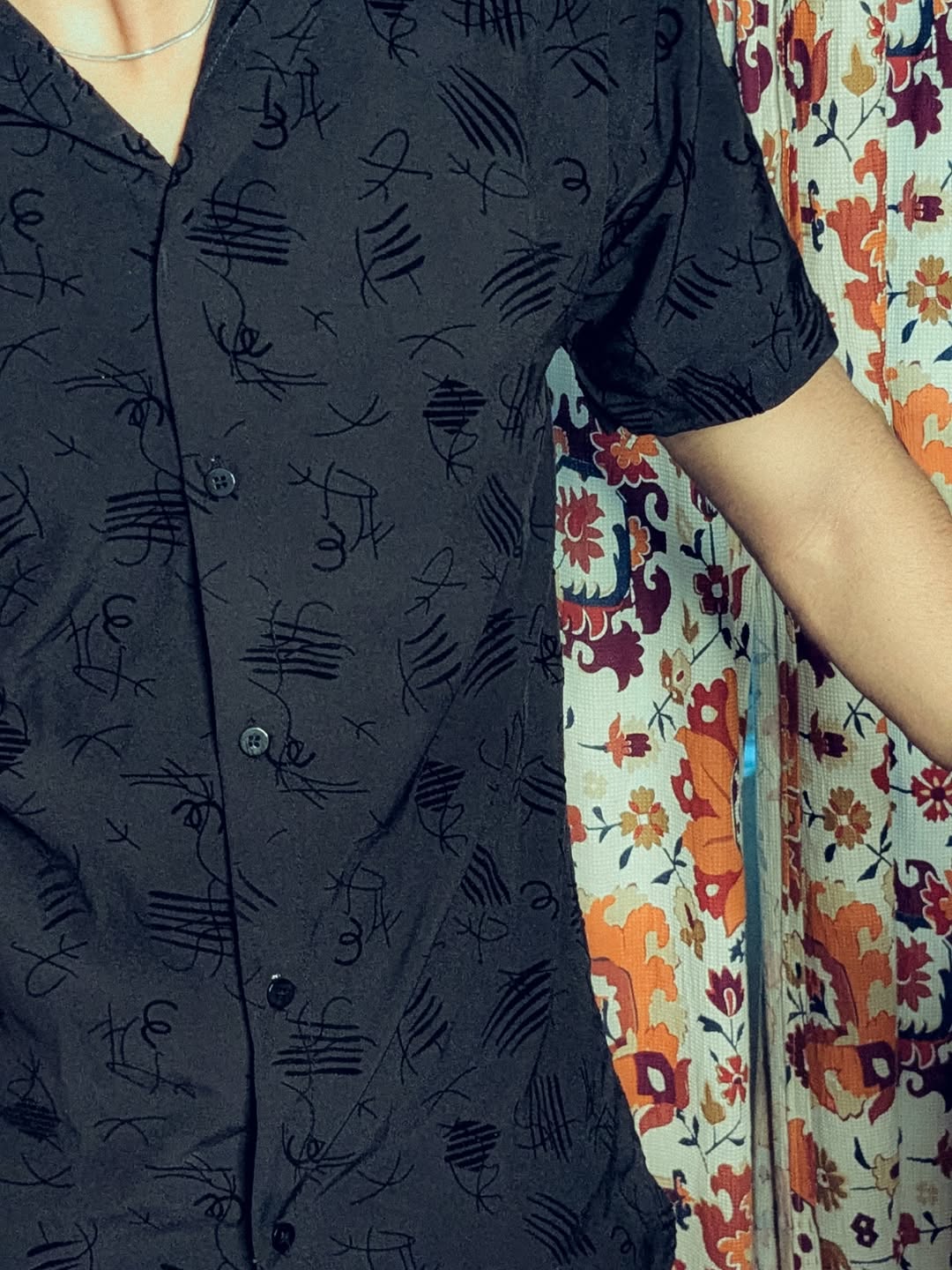 BASIC SOFT EMBOSS_🎨 Available Colors__Black _ Orange _ Beige _ Mint Green__📸 Note_ Shirt colors may slightly vary from the pictures due to lighting __6