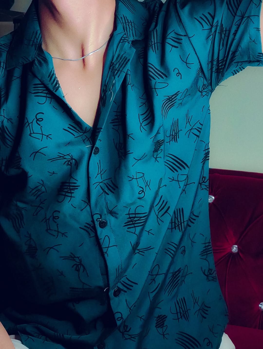 BASIC SOFT EMBOSS_🎨 Available Colors__Black _ Orange _ Beige _ Mint Green__📸 Note_ Shirt colors may slightly vary from the pictures due to lighting __8